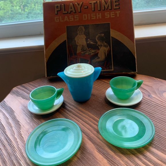 VINTAGE Jadeite Childrens Tea Set 1940s Box included from Akron Agate glass Co. - Picture 2 of 8